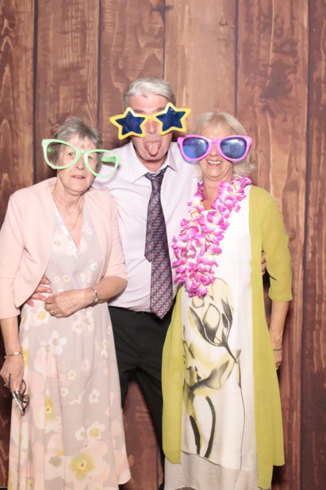 Christopher & Nicole's Wedding | View more photos from the event at gallery.myphotoboothexperience.co.uk/u/MyPhotoBoothExperienceLtd/Christopher-Nicoles-Wedding